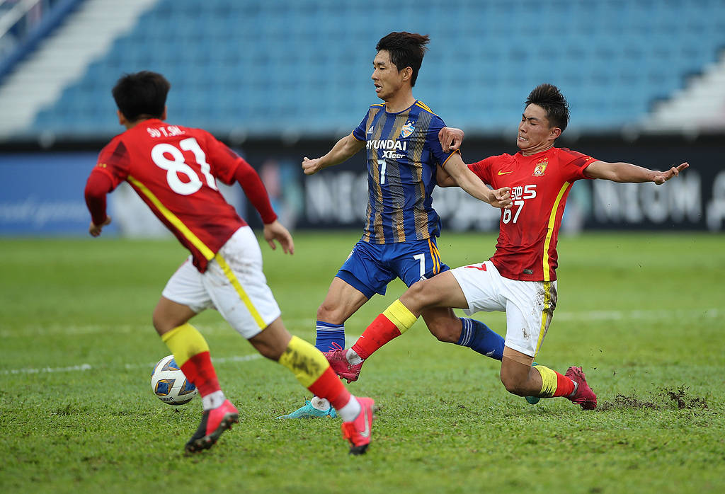 OD亚洲体育平台-包含国际比赛日广州队调整名单以备亚冠，内部沟通环节打磨，球迷炸锅，控场能力受关注的词条